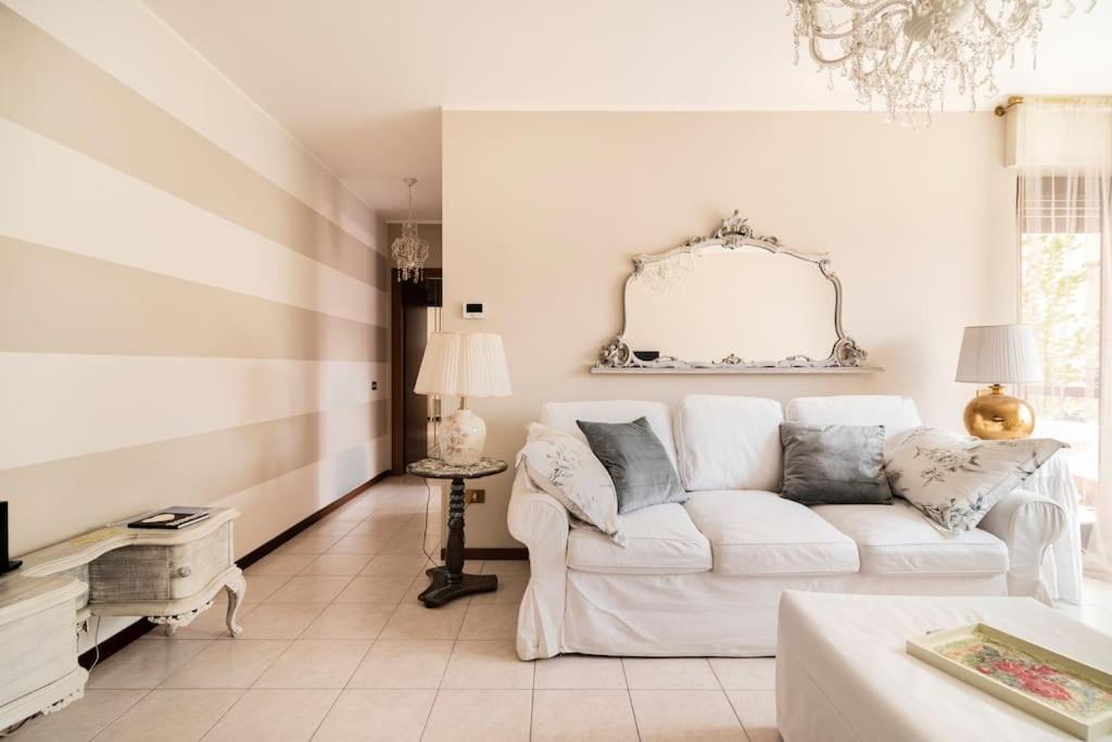 Fiorenza House Luisago Екстер'єр фото