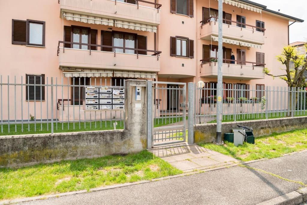 Fiorenza House Luisago Екстер'єр фото